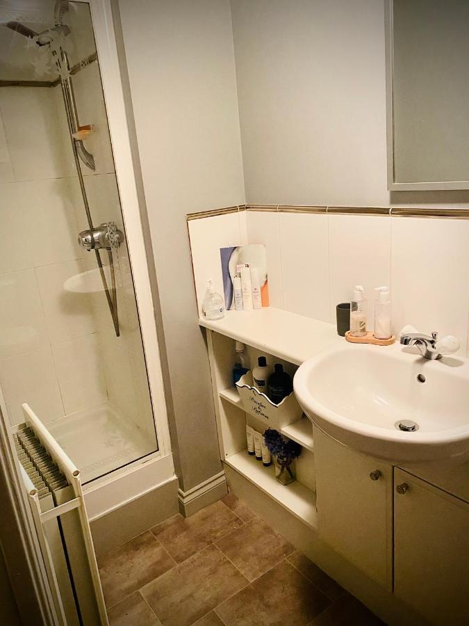 ריפון Modern Ground Floor Apartment With Free Parking Very Near Centre מראה חיצוני תמונה